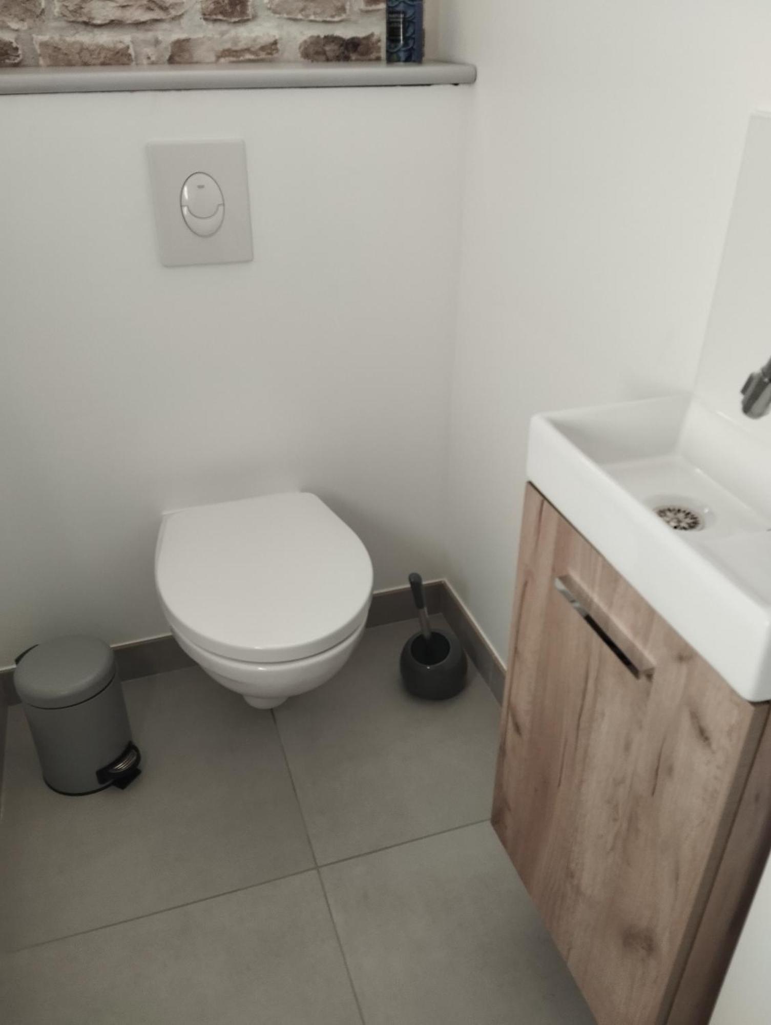 Maison Au Calme Avec Vue Etang Clesse  Exterior foto
